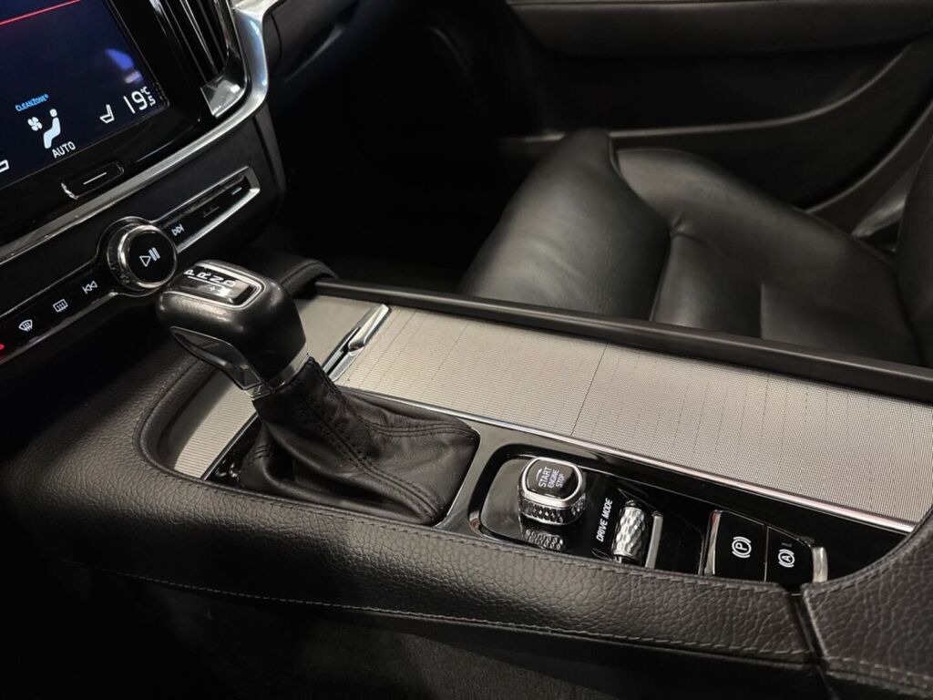 Volvo V90 Cross Country 2017 Harmaa