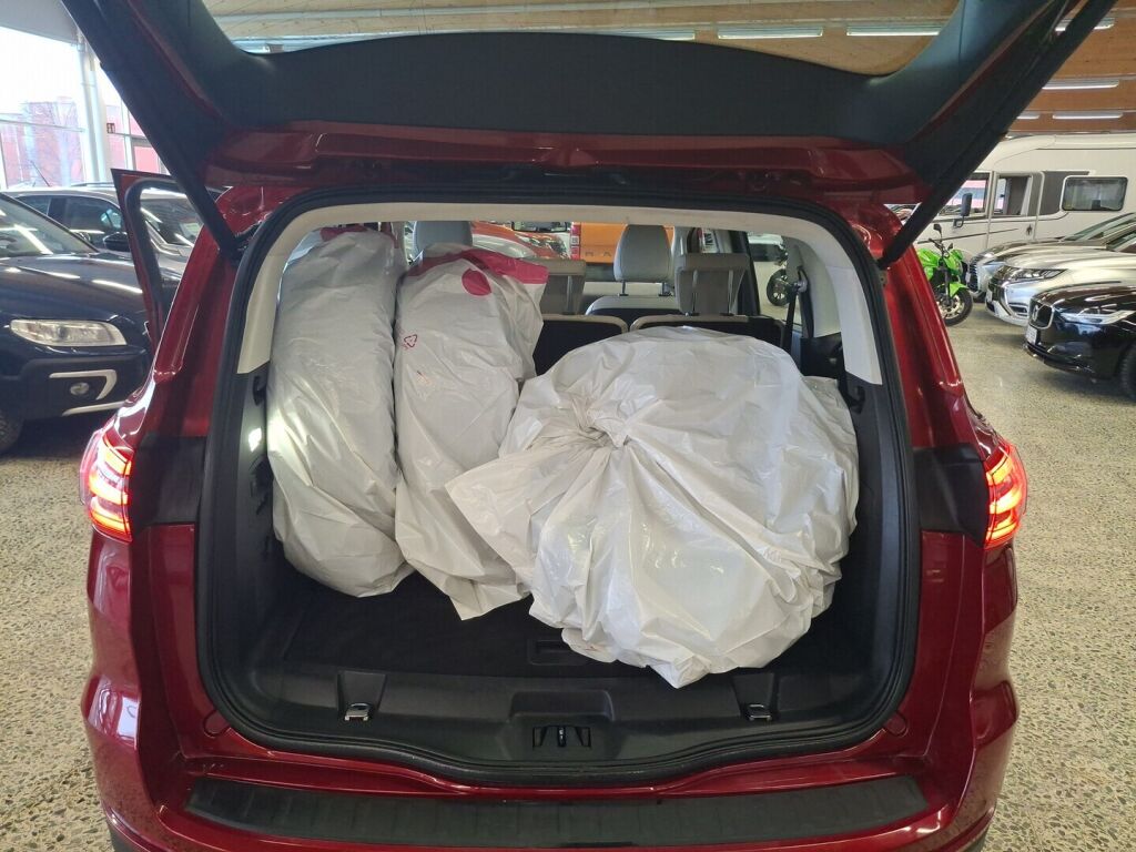 Ford S-Max 2017 Punainen