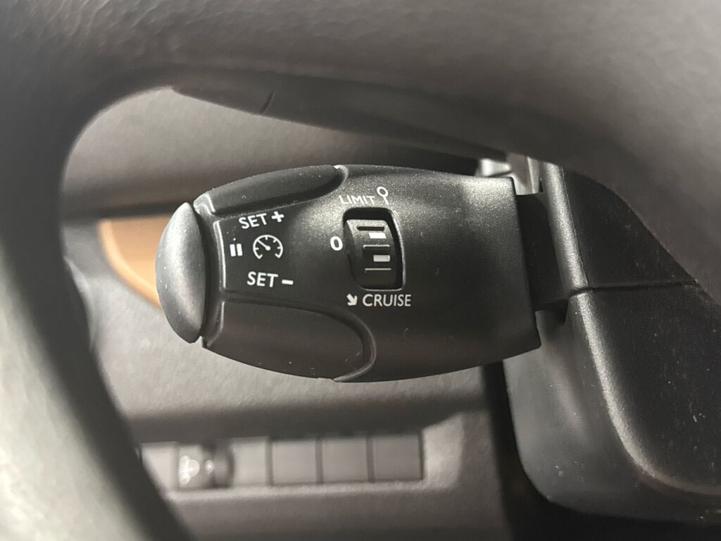 Toyota Proace Verso 2017 Ruskea (beige)