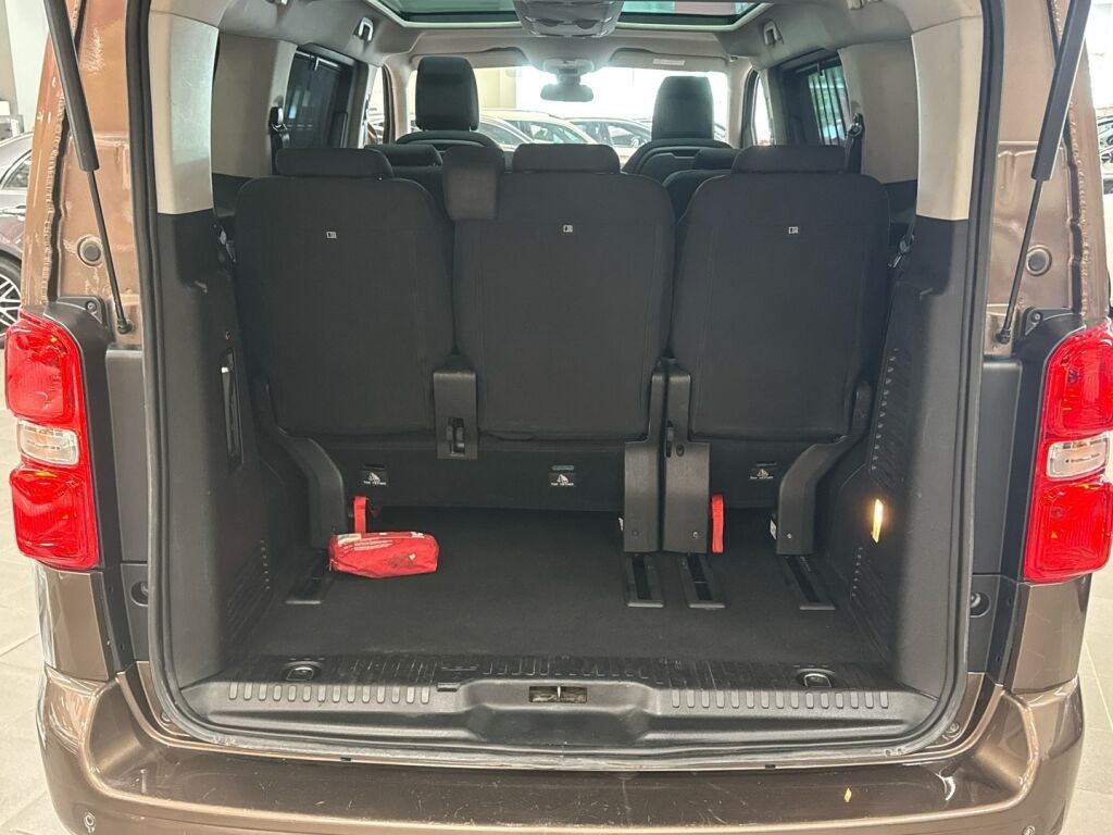 Toyota Proace Verso 2017 Ruskea (beige)