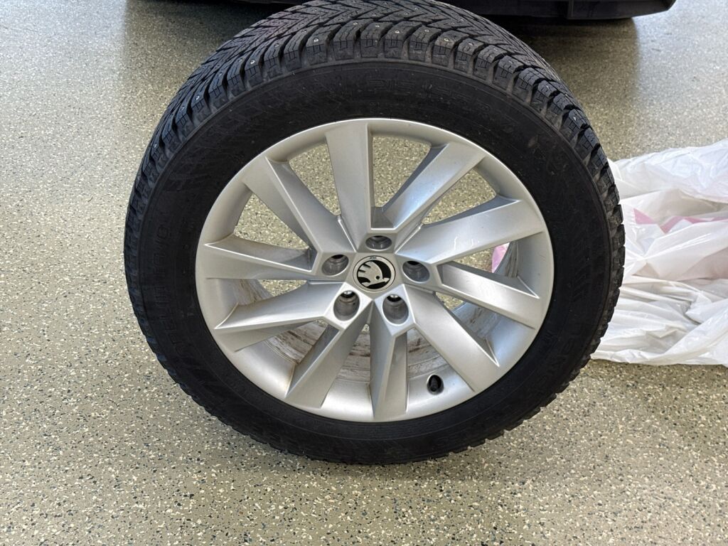 Skoda Superb 2017 Valkoinen