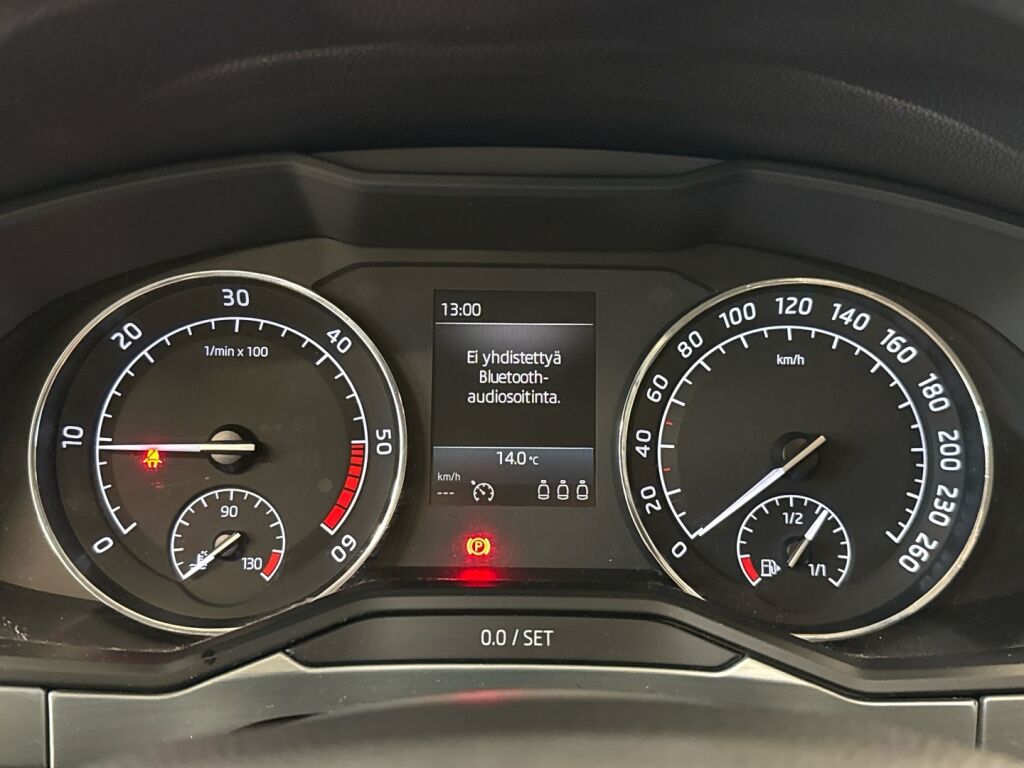 Skoda Superb 2017 Valkoinen