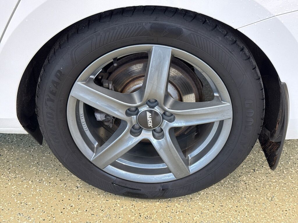 Skoda Superb 2017 Valkoinen