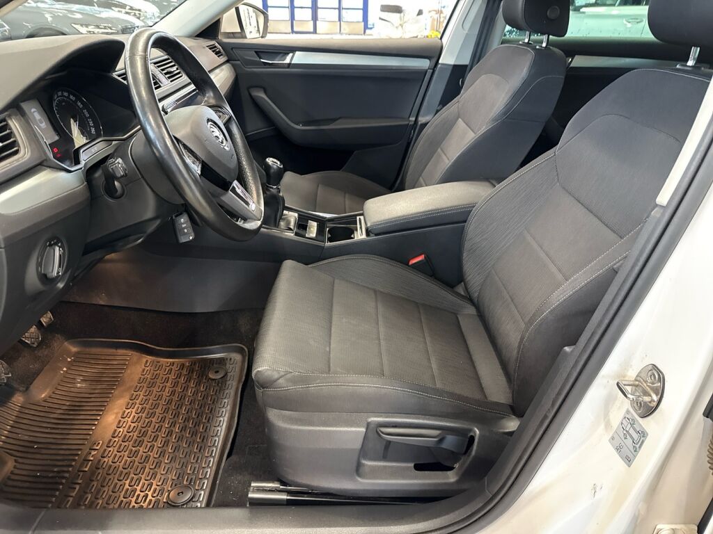 Skoda Superb 2017 Valkoinen