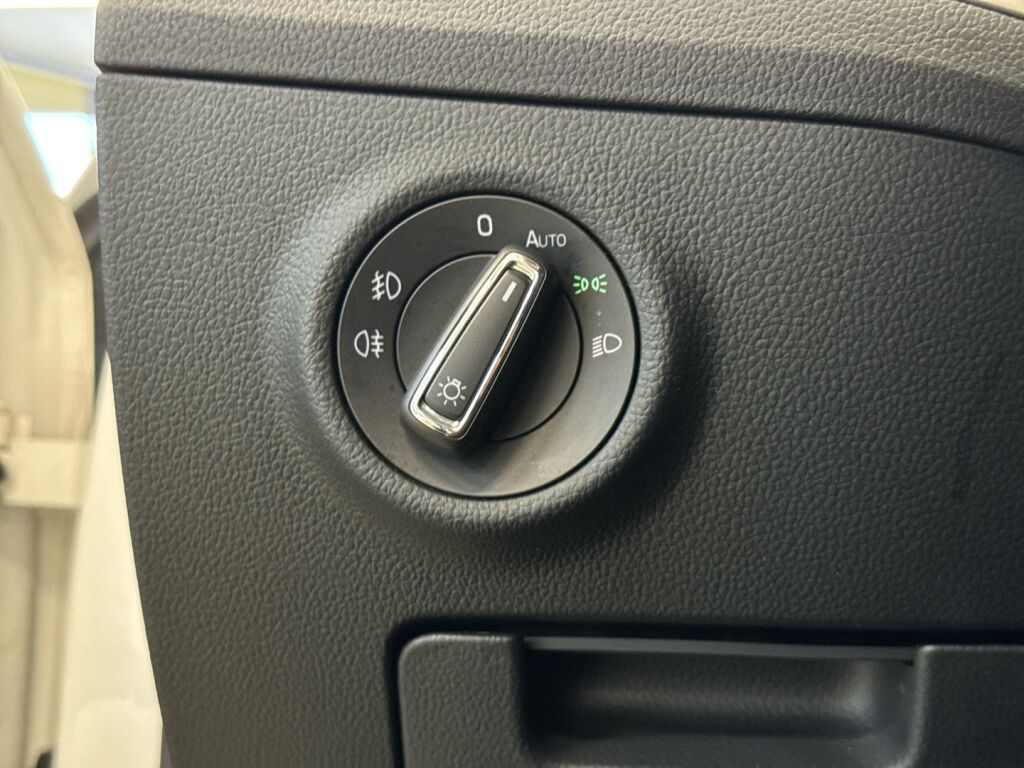 Skoda Superb 2017 Valkoinen