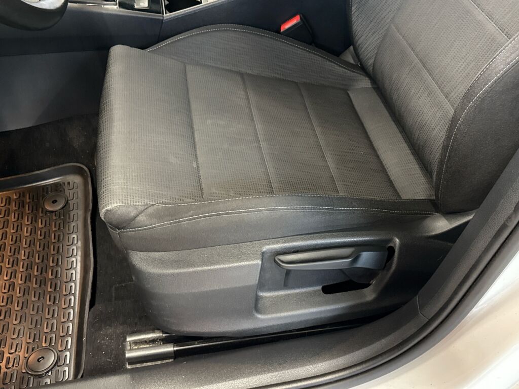 Skoda Superb 2017 Valkoinen