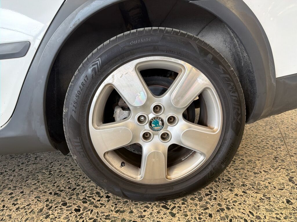 Skoda Octavia 2008 Valkoinen