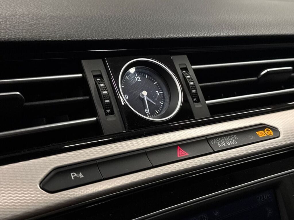 Volkswagen Passat 2016 Musta