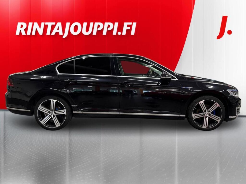 Volkswagen Passat 2016 Musta
