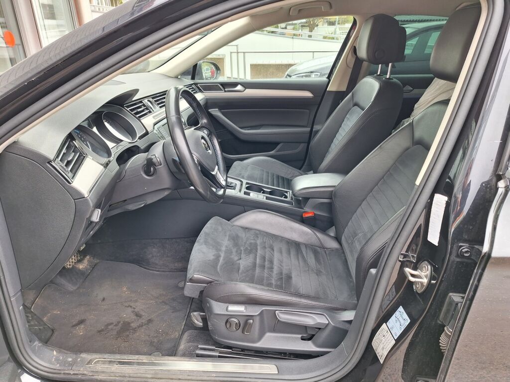 Volkswagen Passat 2016 Musta