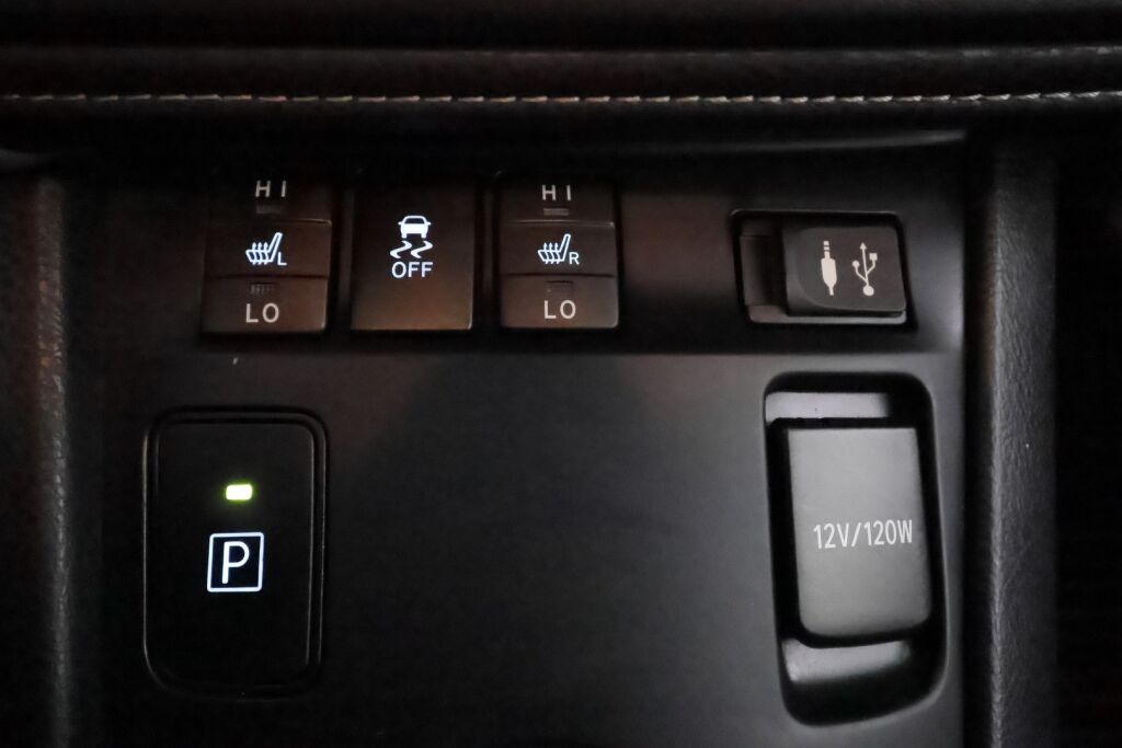 Toyota Auris 2017 Valkoinen