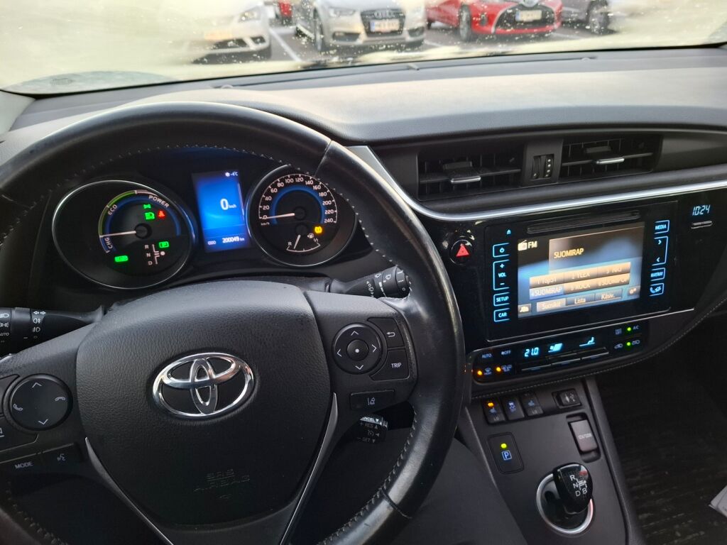 Toyota Auris 2017 Valkoinen