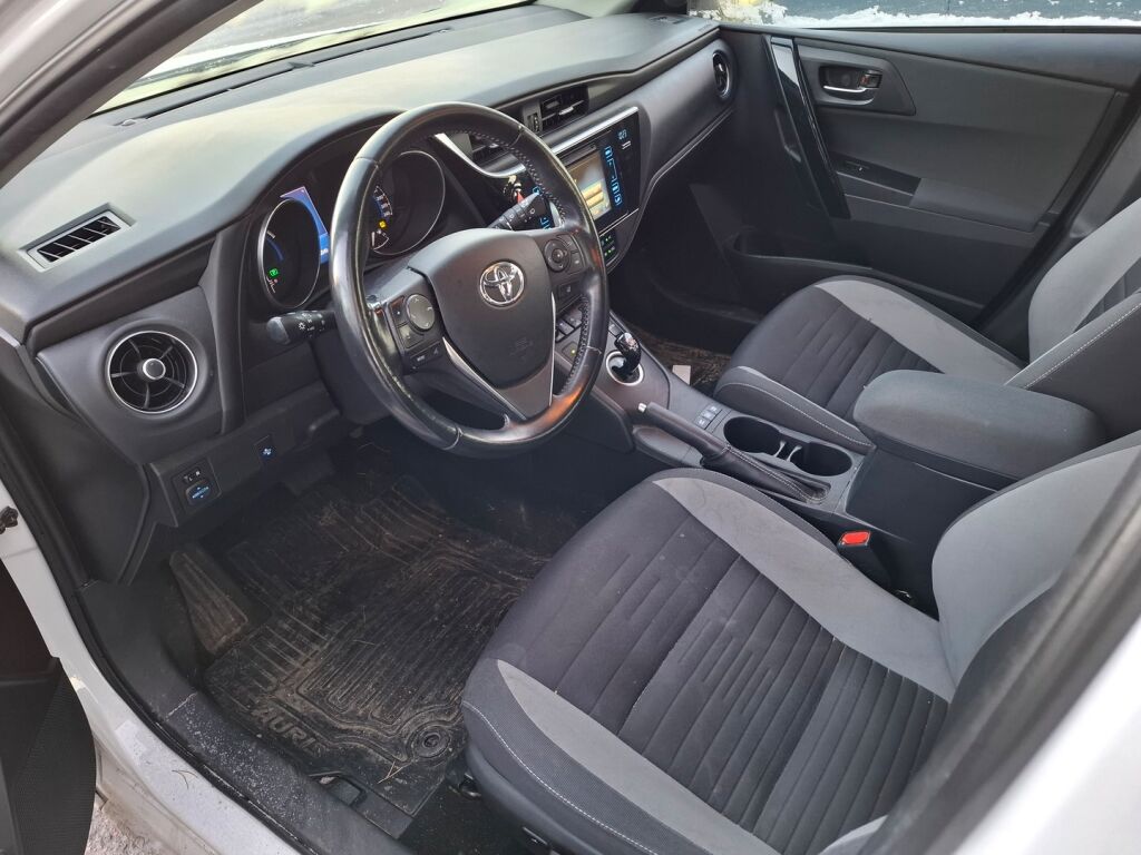 Toyota Auris 2017 Valkoinen