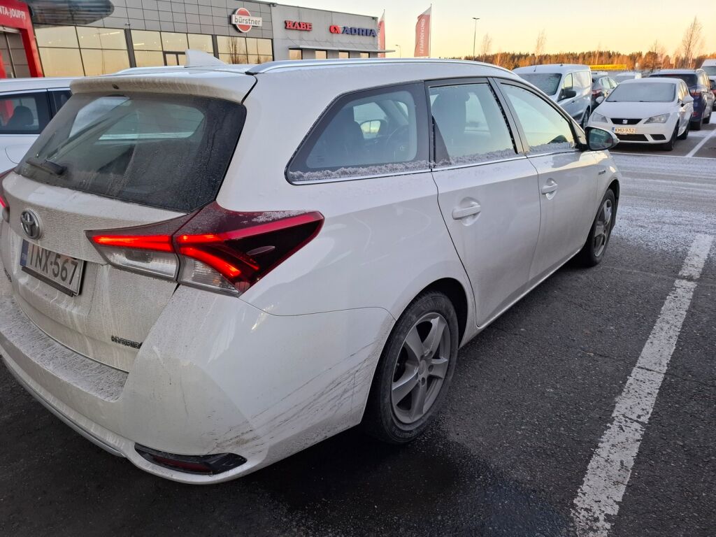 Toyota Auris 2017 Valkoinen