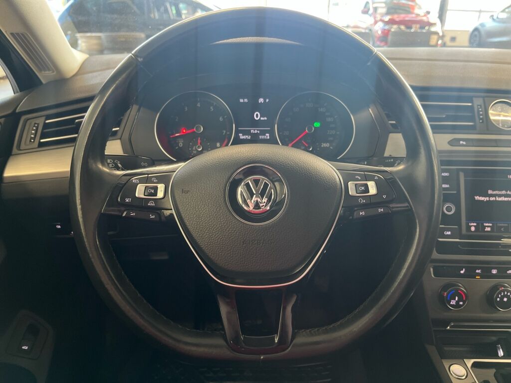 Volkswagen Passat 2017 Harmaa