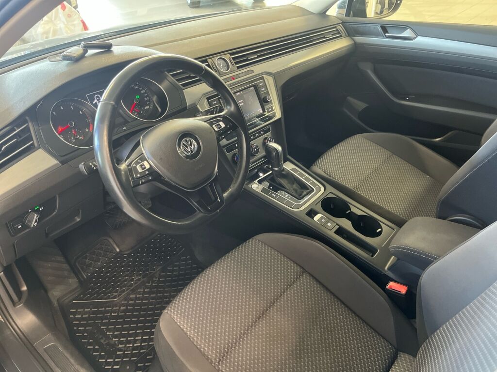 Volkswagen Passat 2017 Harmaa