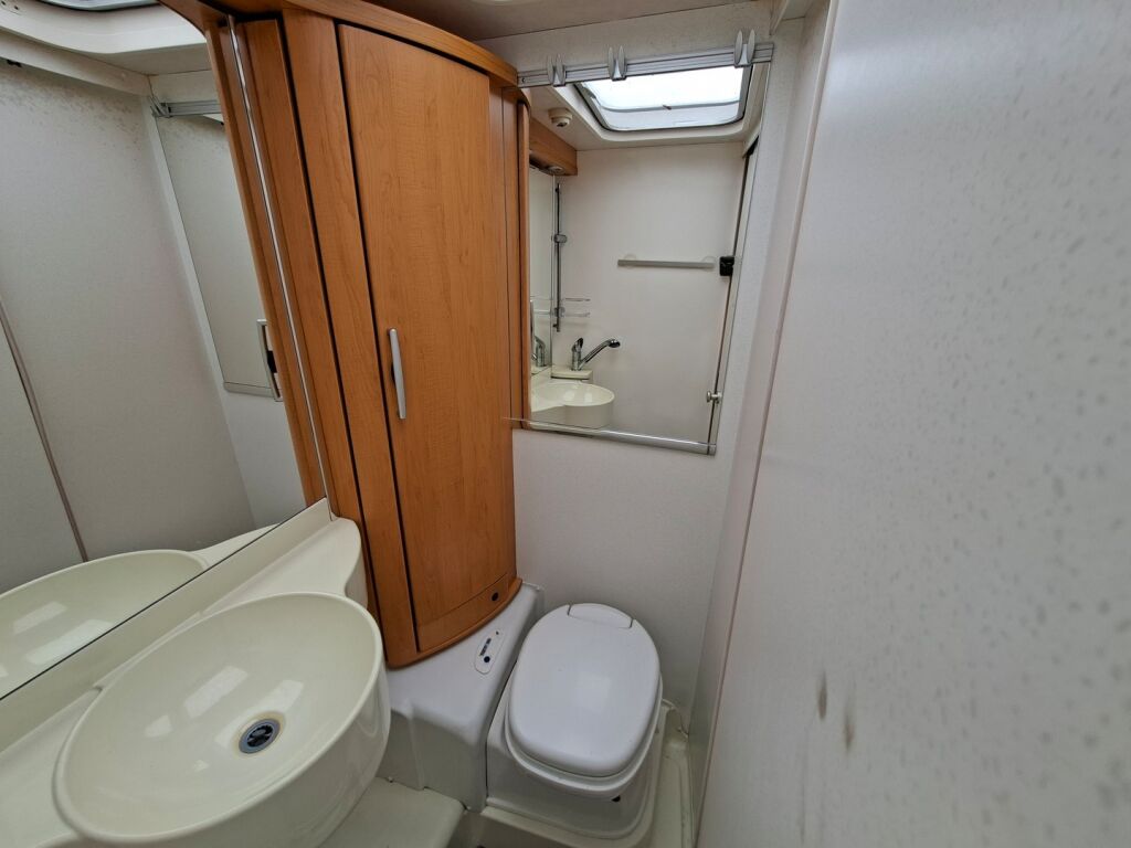 Hymer Van 522 2007 Valkoinen