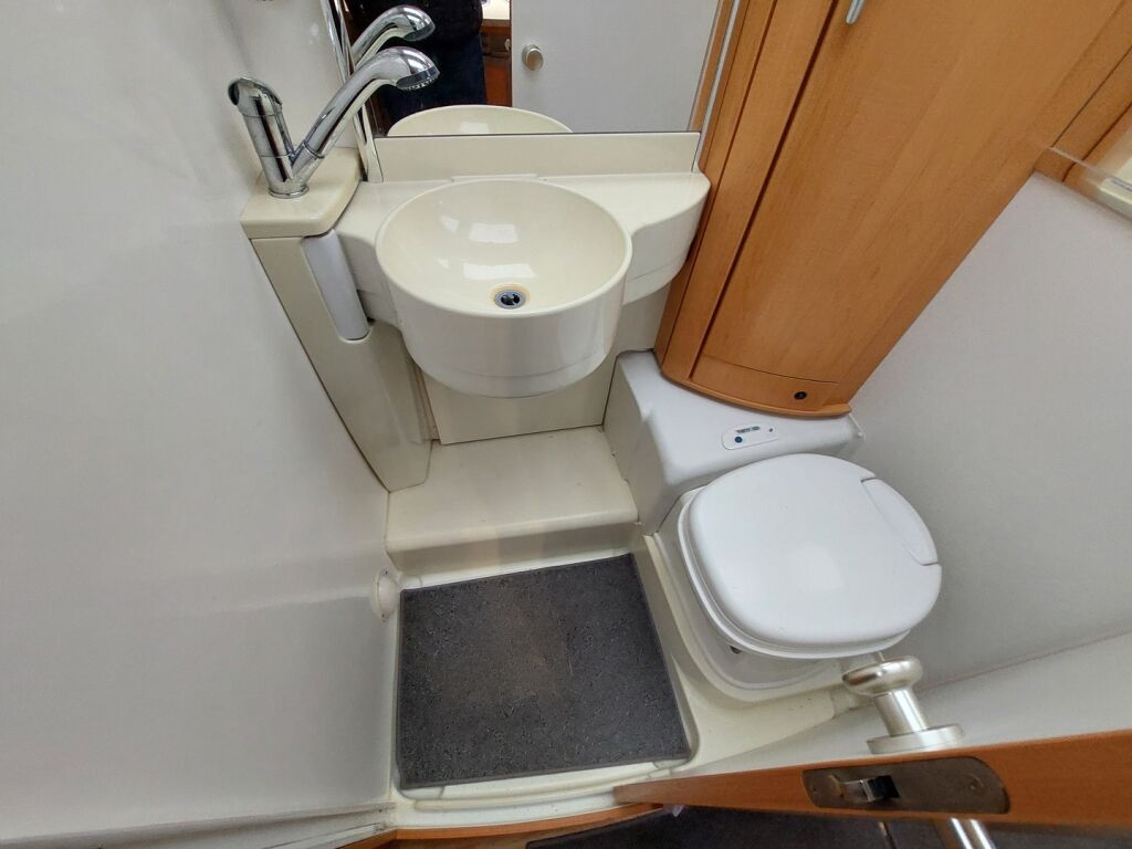 Hymer Van 522 2007 Valkoinen