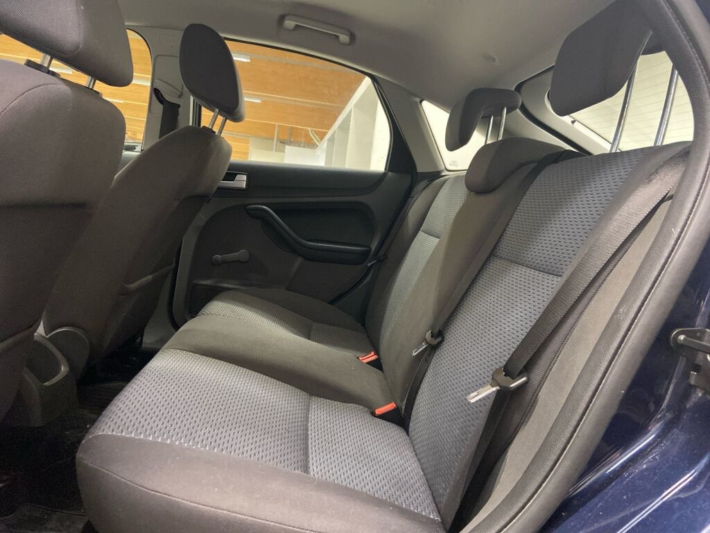 Ford Focus 2006 Sininen