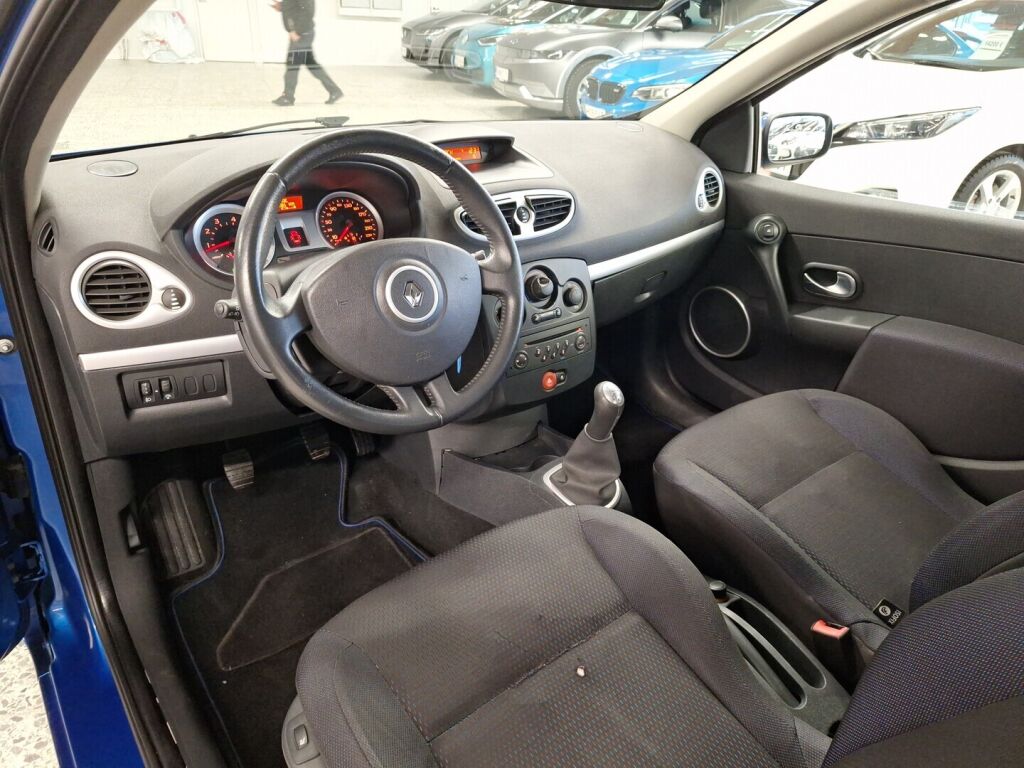 Renault Clio 2006 Sininen