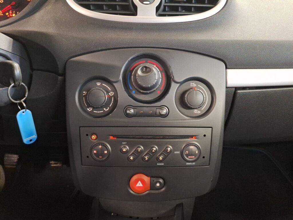 Renault Clio 2006 Sininen