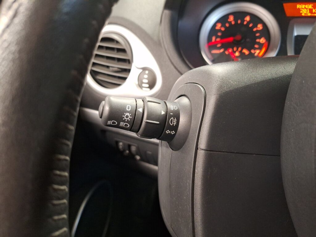 Renault Clio 2006 Sininen