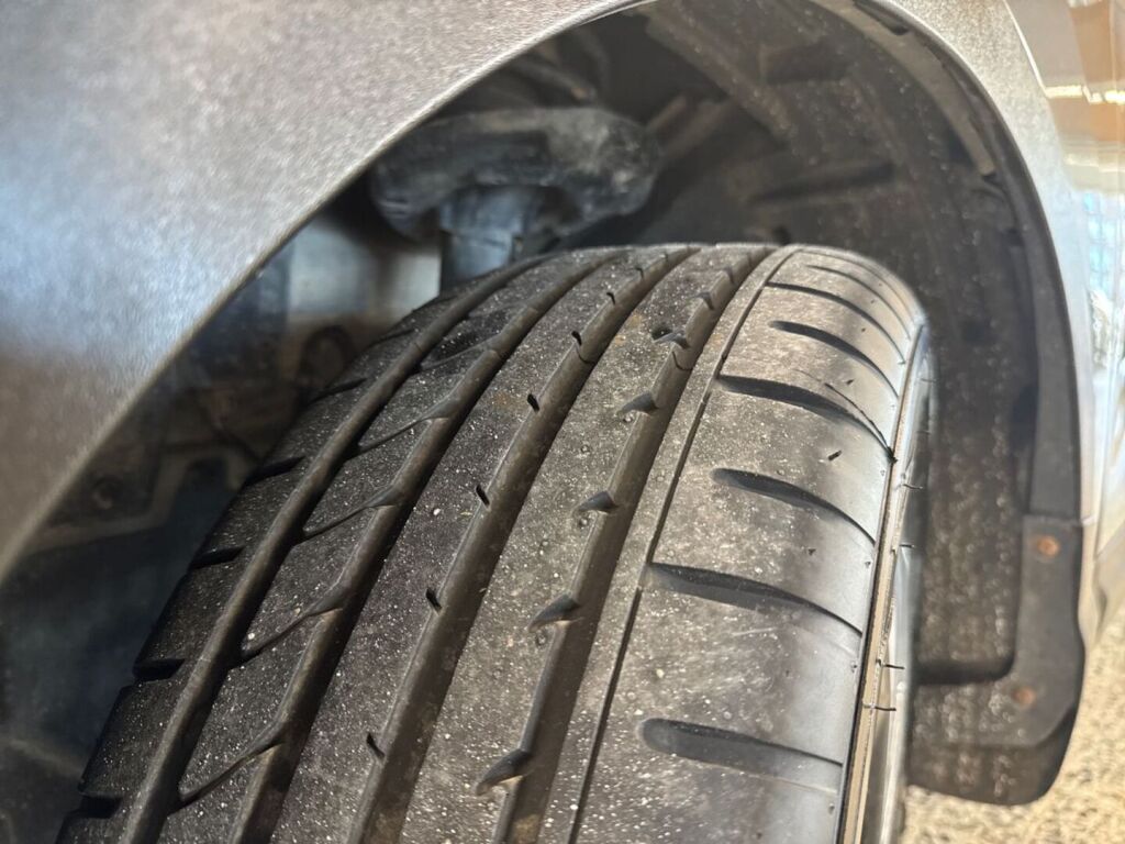 Nissan Qashqai 2018 Metallinhohto Harmaa