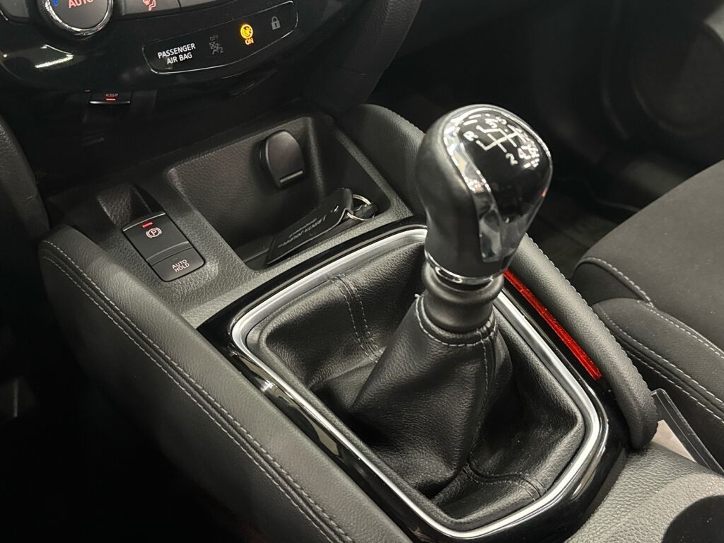 Nissan Qashqai 2018 Valkoinen