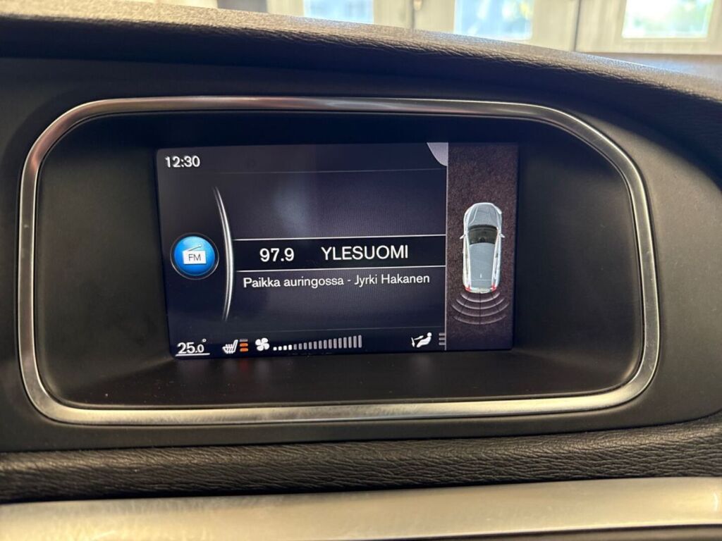 Volvo V40 2018 Harmaa