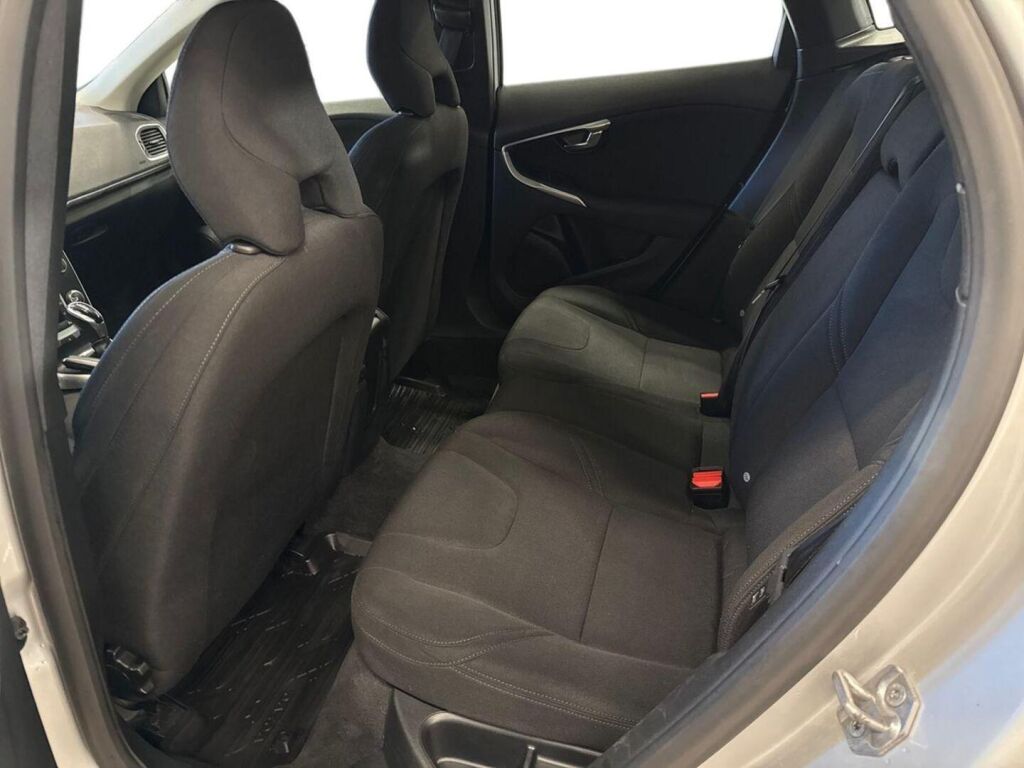 Volvo V40 2018 Harmaa