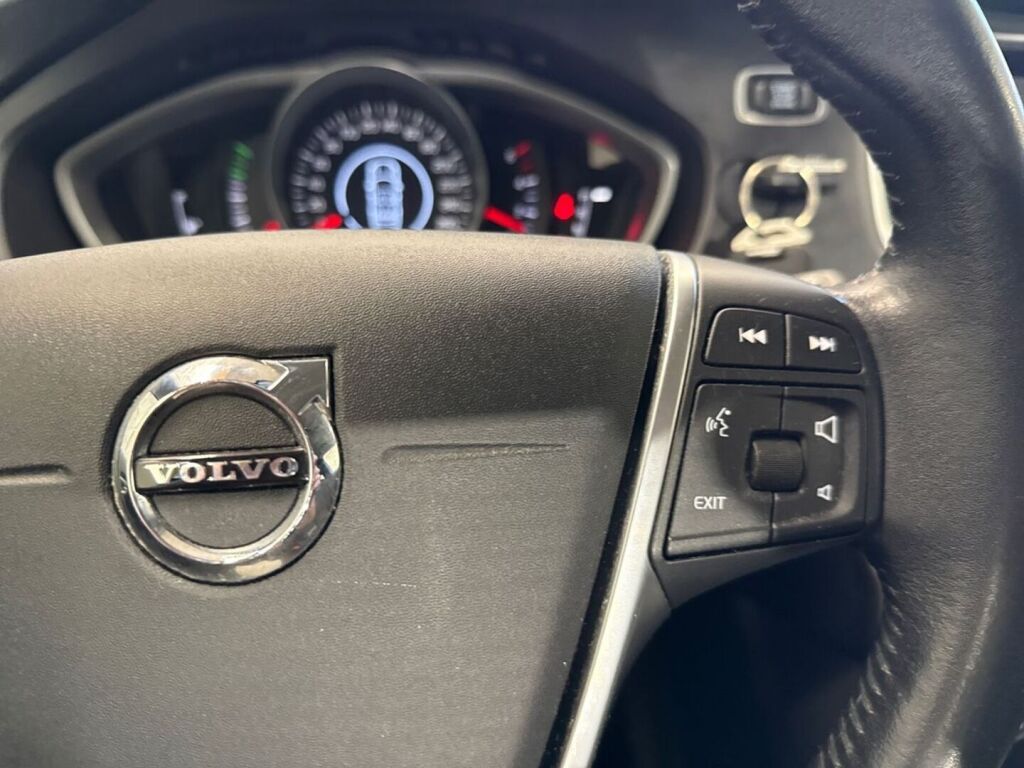 Volvo V40 2018 Harmaa
