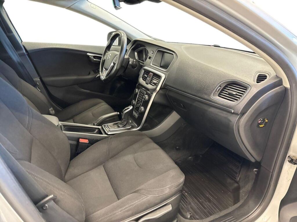 Volvo V40 2018 Harmaa