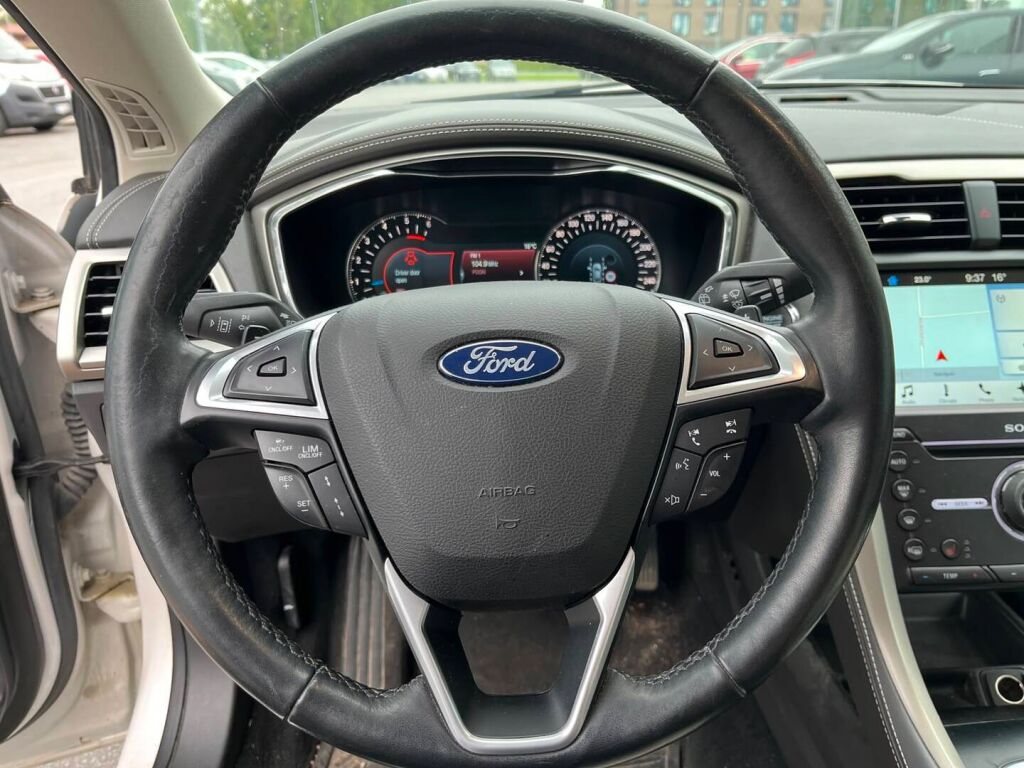 Ford Mondeo Vignale 2018 Valkoinen
