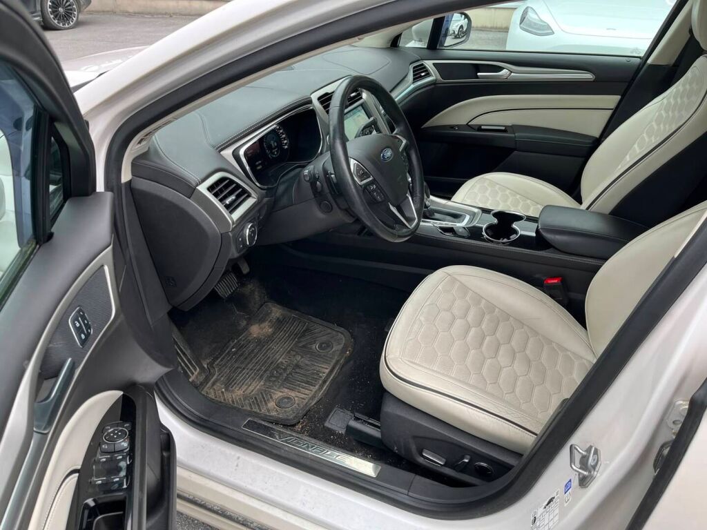 Ford Mondeo Vignale 2018 Valkoinen