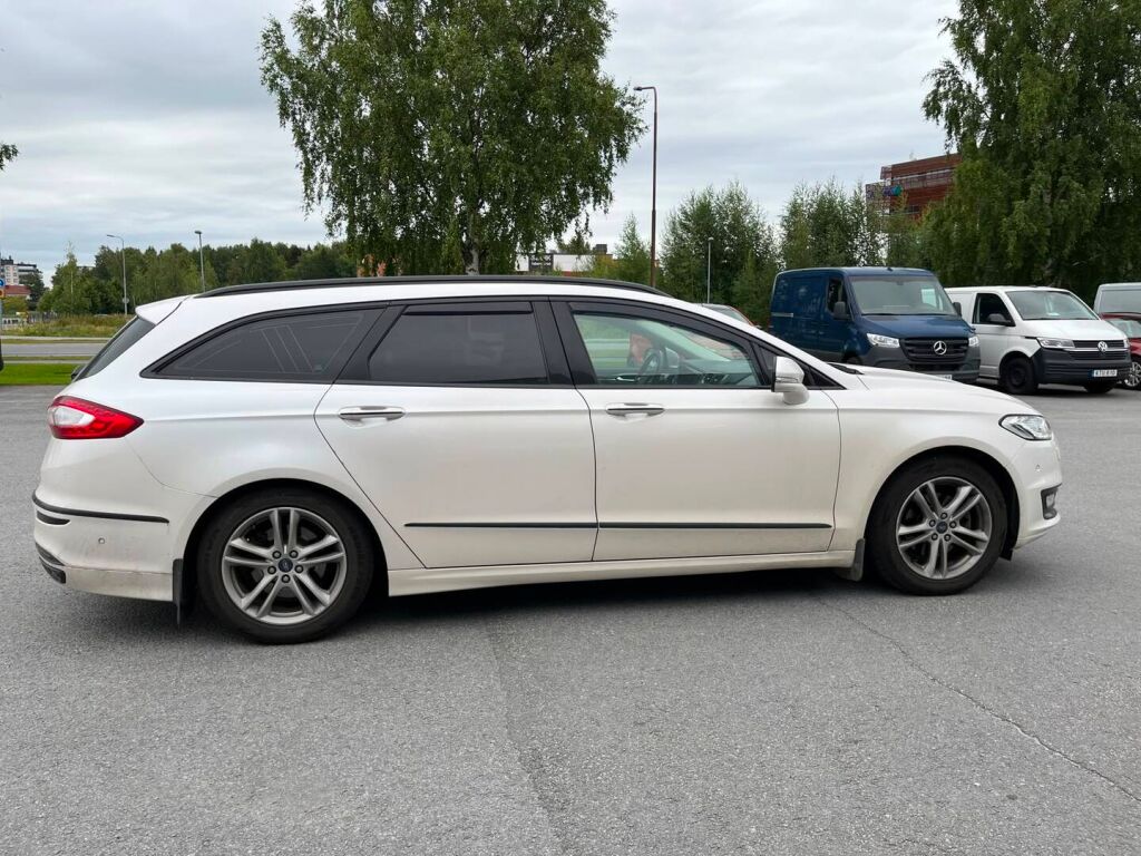 Ford Mondeo Vignale 2018 Valkoinen