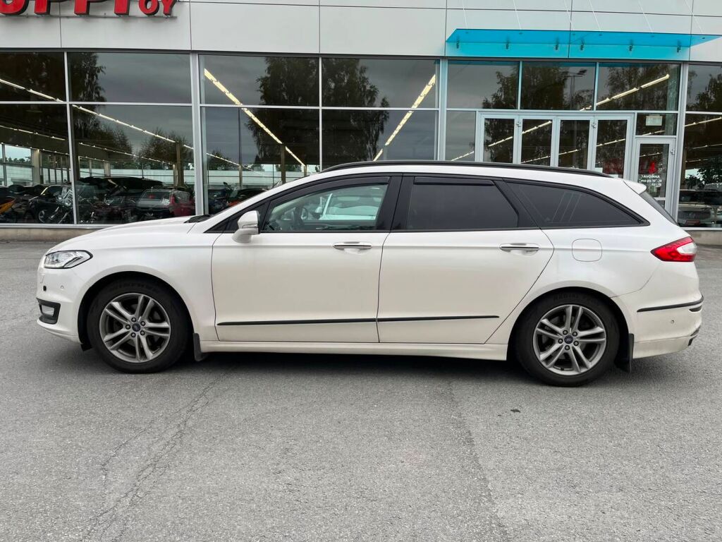 Ford Mondeo Vignale 2018 Valkoinen