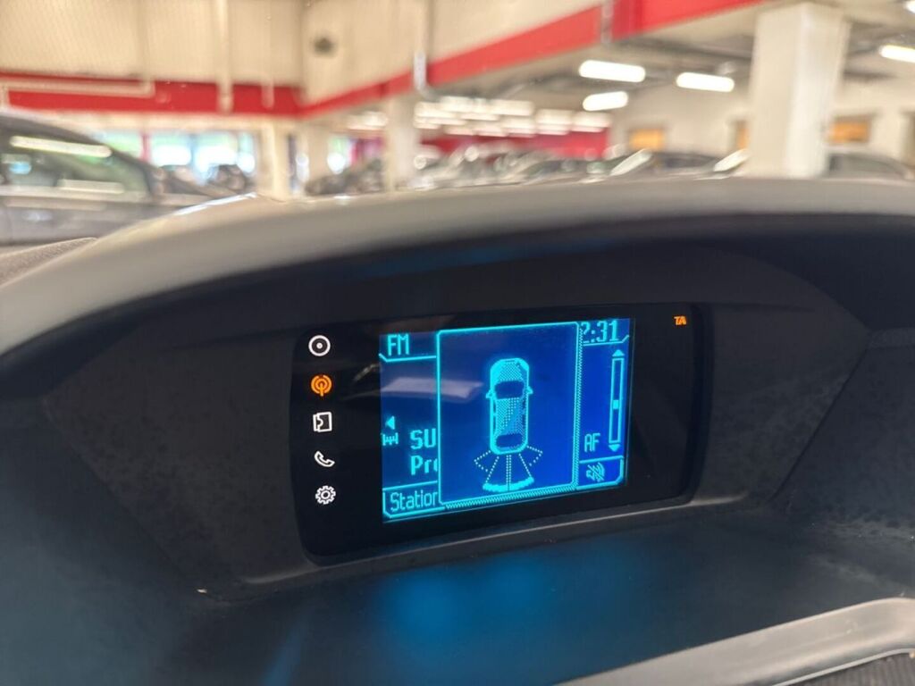 Ford Grand C-Max 2014 Ruskea (beige)