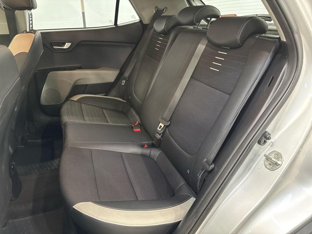 Kia Stonic 2018 Harmaa