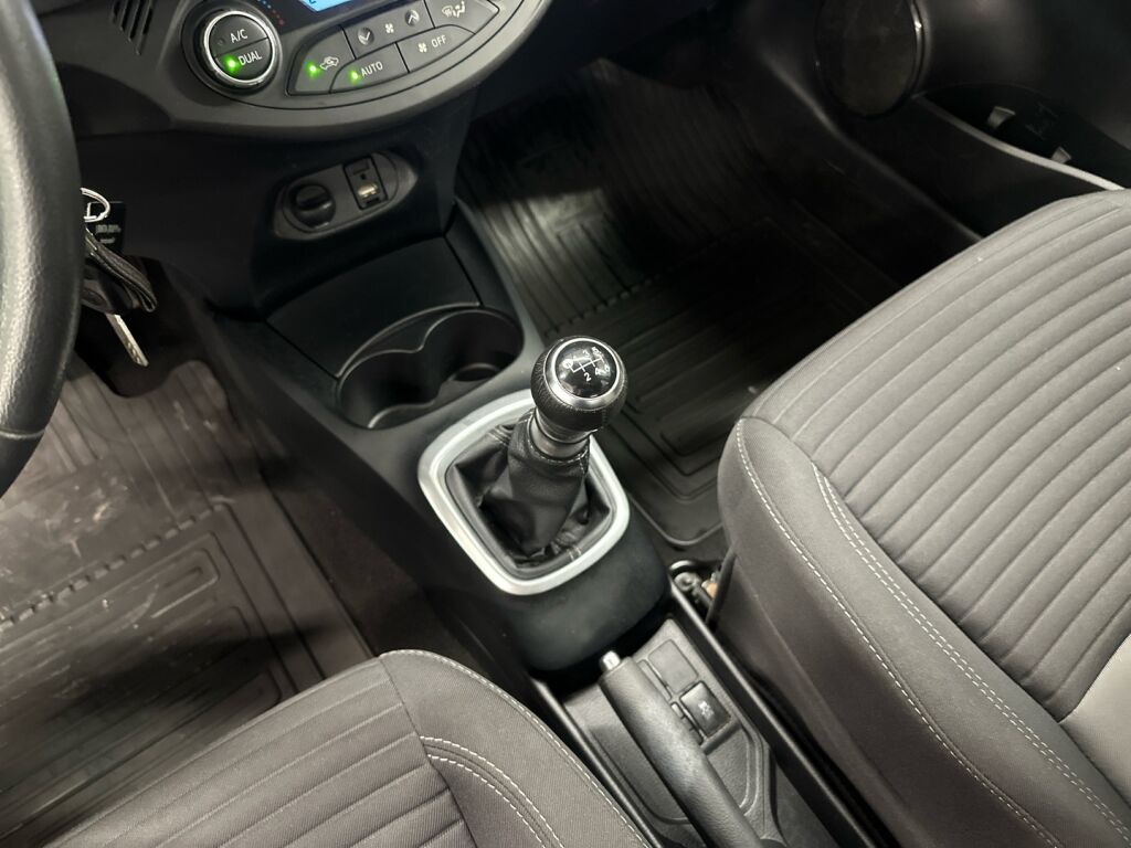 Toyota Yaris 2018 Sininen