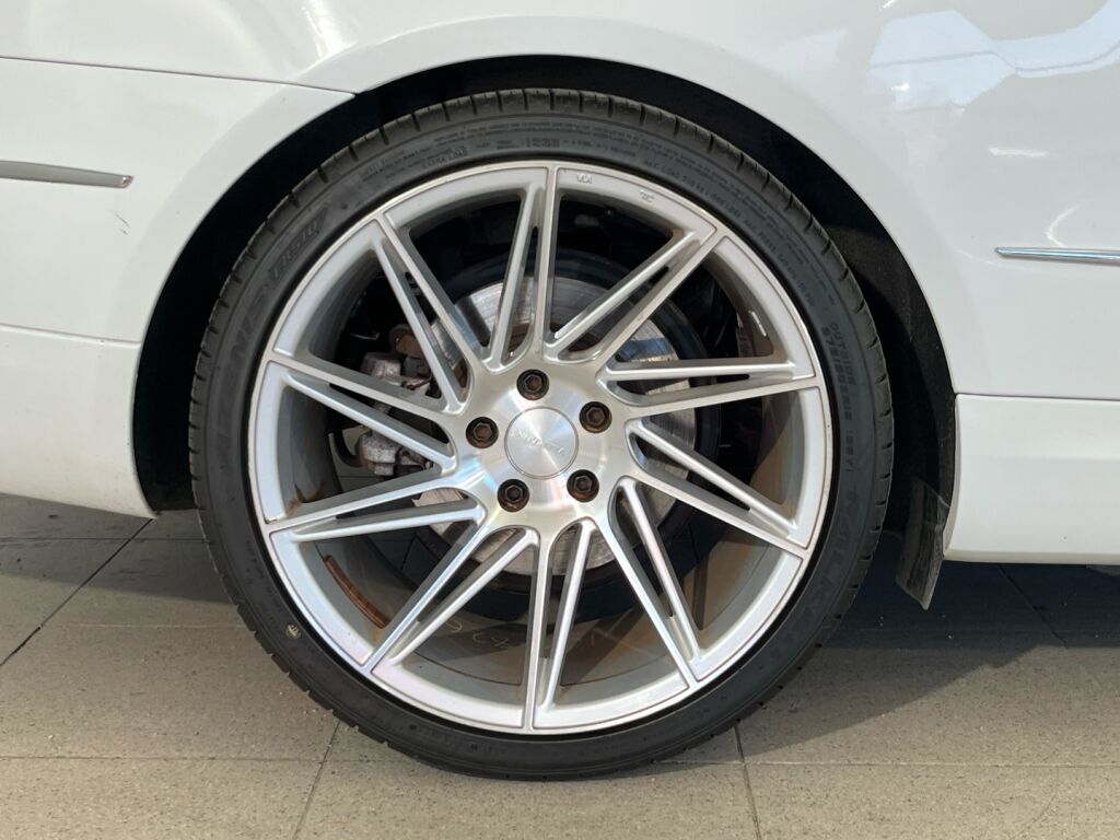 Mercedes-Benz E 2014 Valkoinen