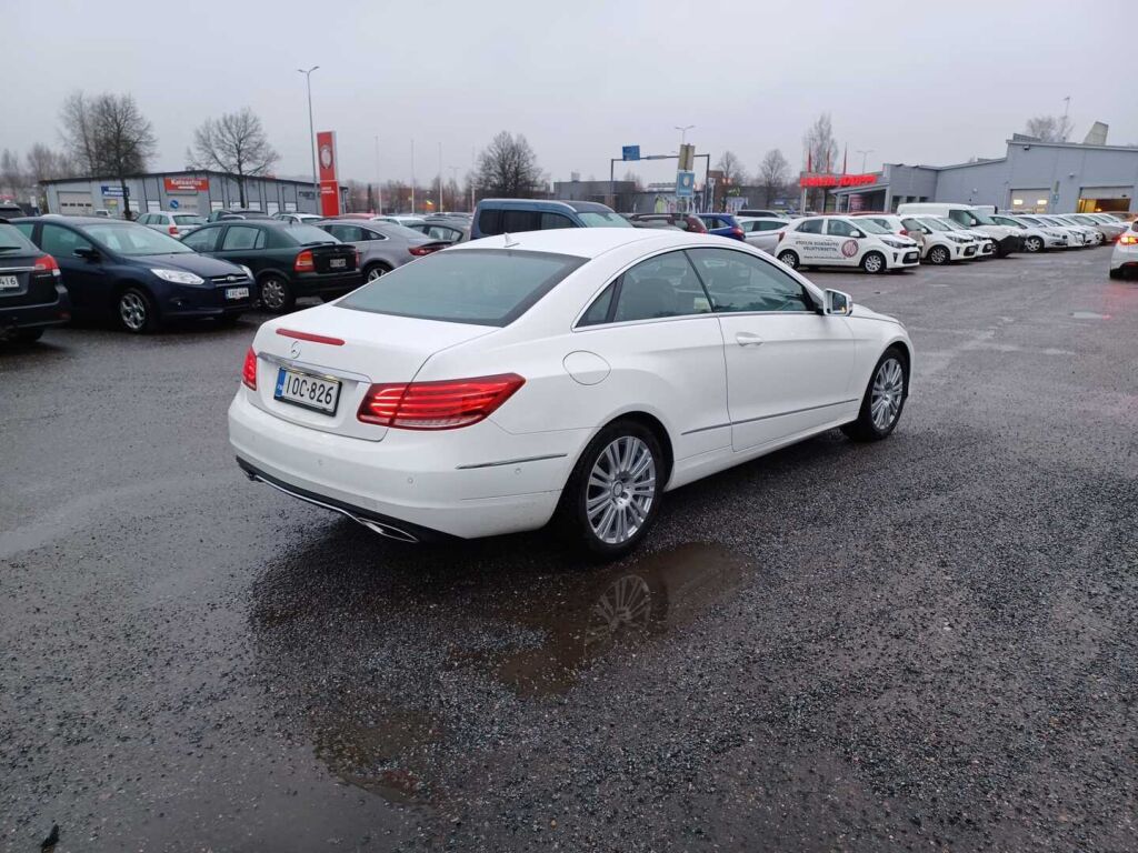 Mercedes-Benz E 2013 Valkoinen