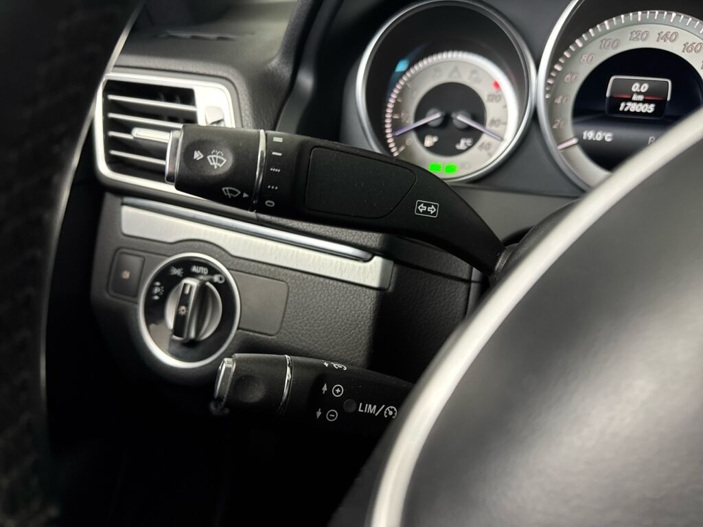 Mercedes-Benz E 2014 Valkoinen