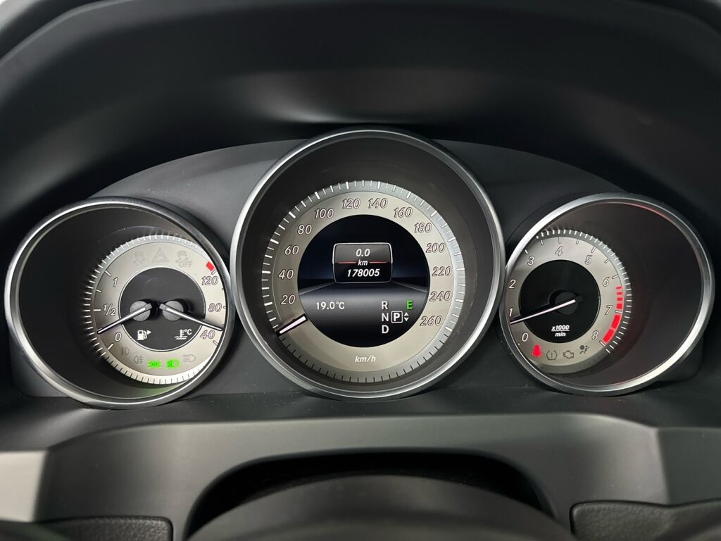 Mercedes-Benz E 2014 Valkoinen