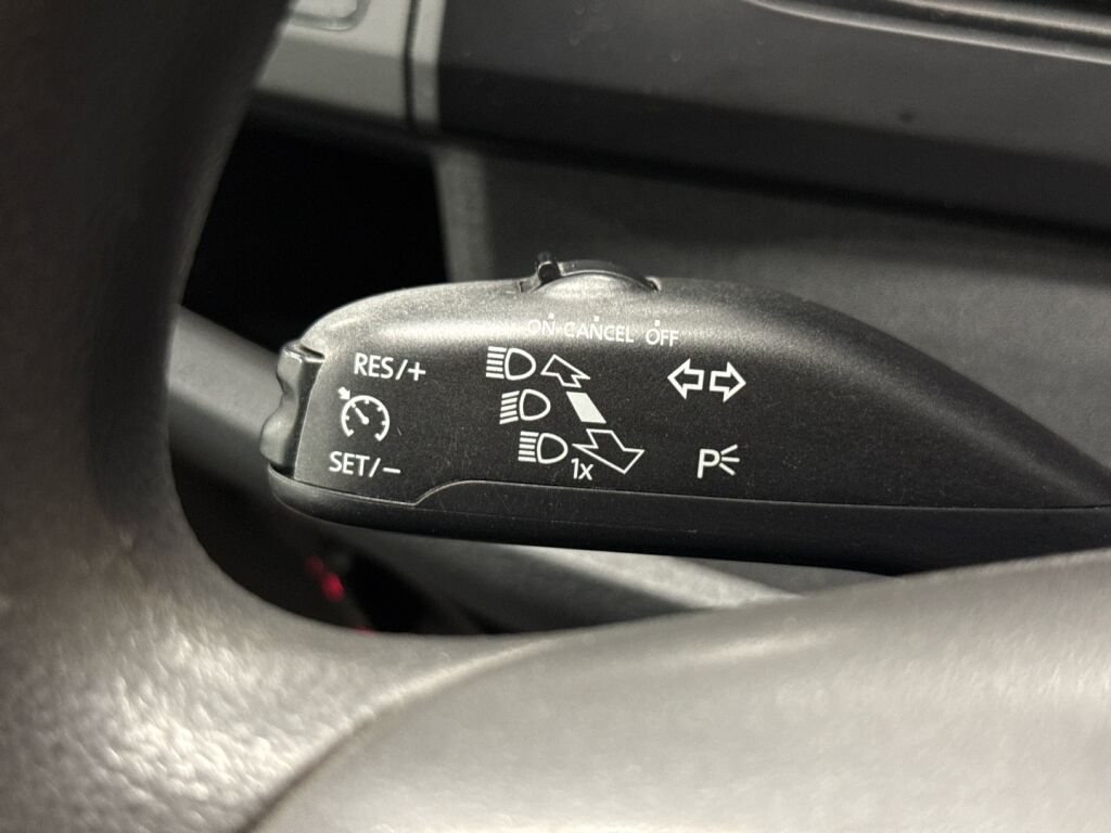 Volkswagen Transporter 2018 Valkoinen