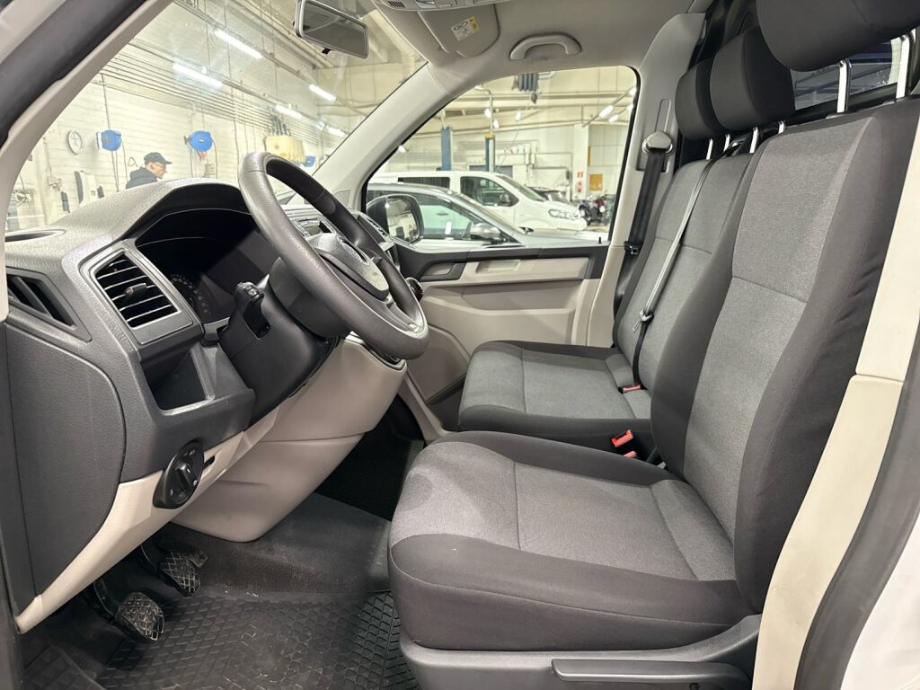 Volkswagen Transporter 2018 Valkoinen