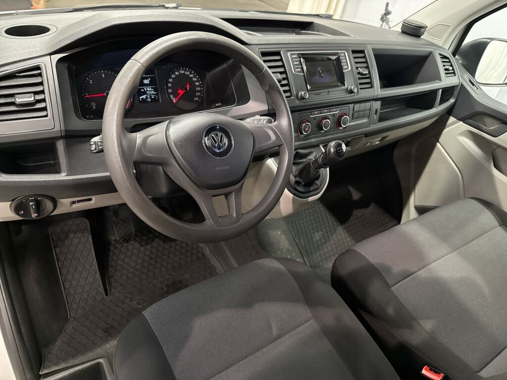 Volkswagen Transporter 2018 Valkoinen
