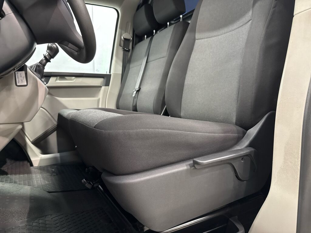 Volkswagen Transporter 2018 Valkoinen