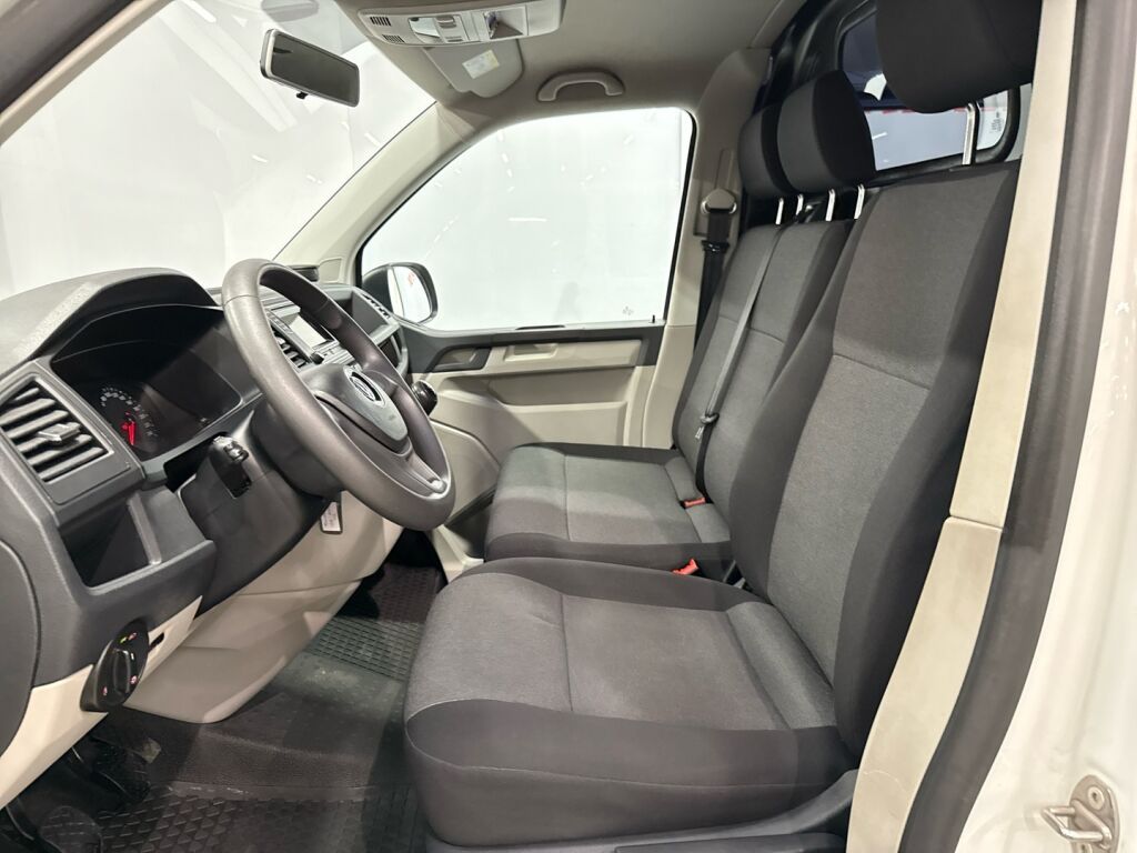 Volkswagen Transporter 2018 Valkoinen