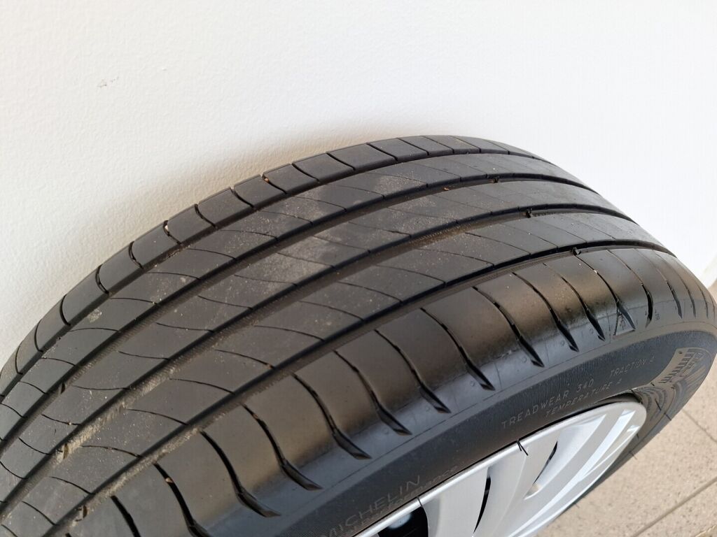 Peugeot 208 2020 Valkoinen