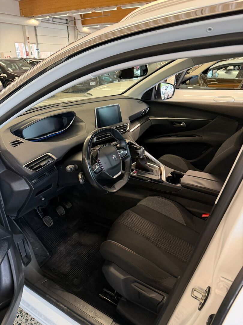 Peugeot 5008 2018 Valkoinen